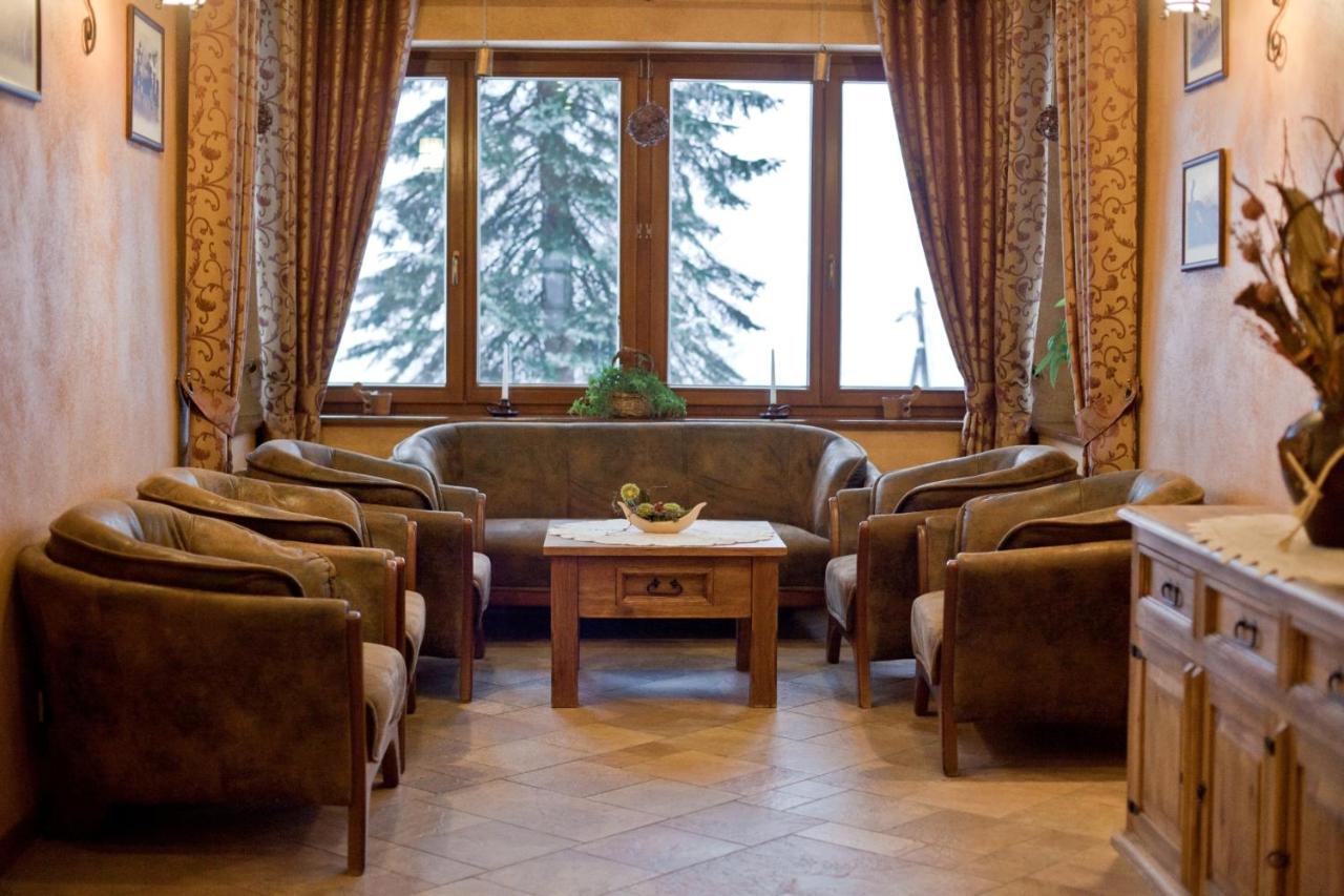 Hotel Dwor Karolowka Zakopane Extérieur photo